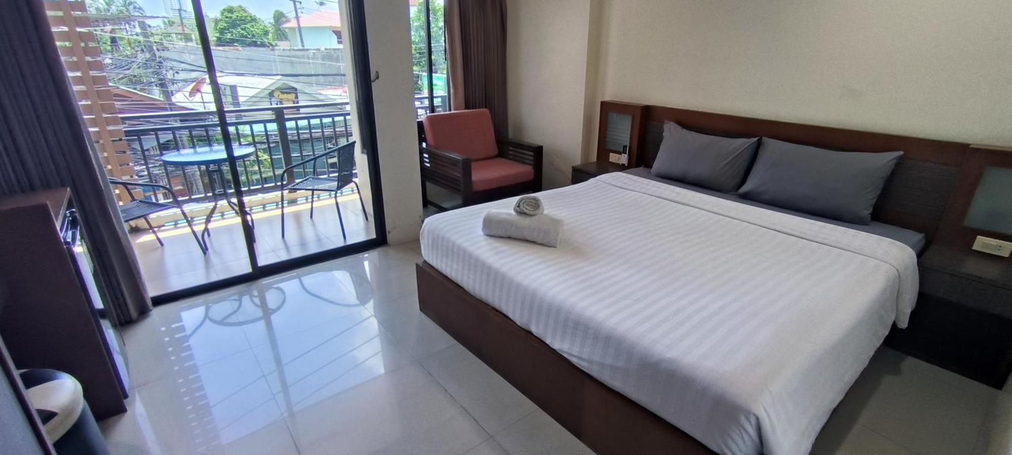 Kanpai Hotel Patong Eksteriør bilde